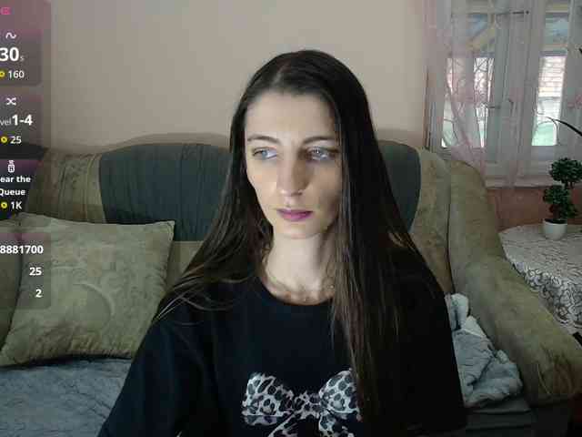ella-myst webcam
