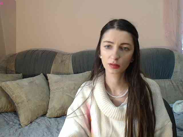 ella-myst webcam