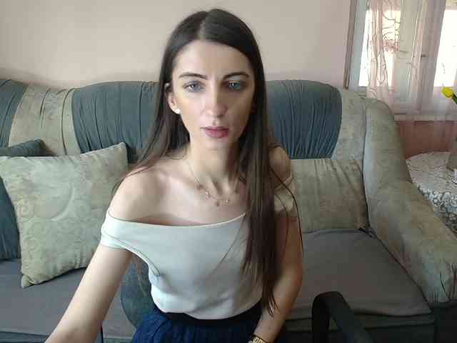 ella-myst webcam
