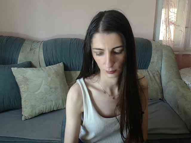 ella-myst webcam