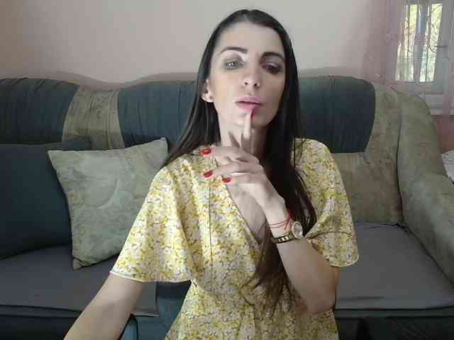 ella-myst webcam