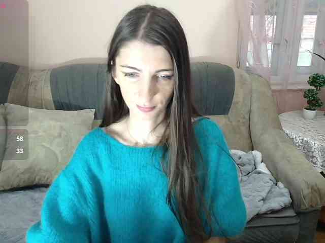 ella-myst webcam