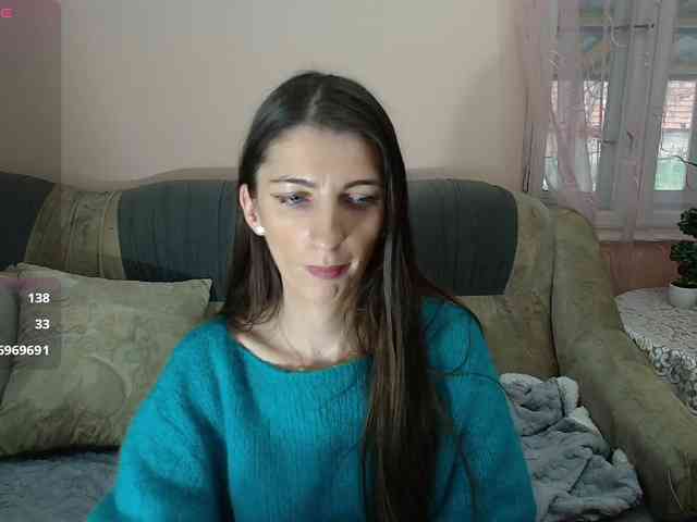 ella-myst webcam
