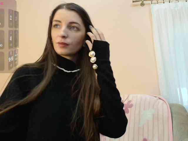 ella-myst webcam