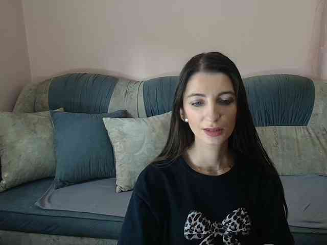 ella-myst webcam