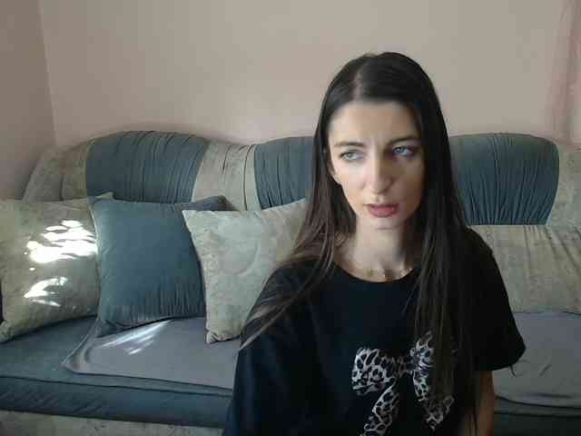 ella-myst webcam