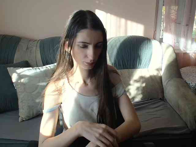 ella-myst webcam