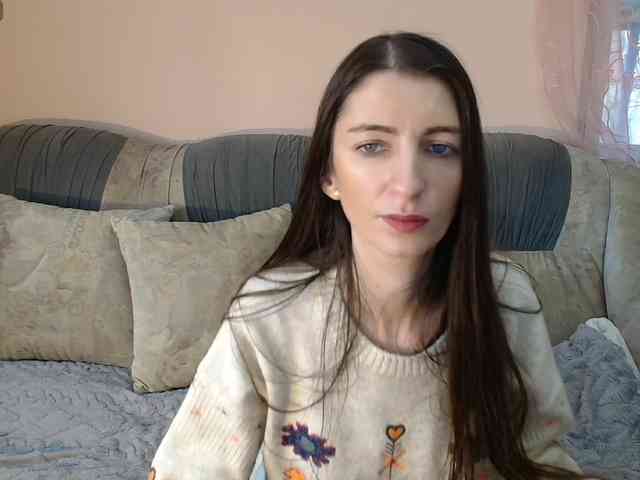 ella-myst webcam
