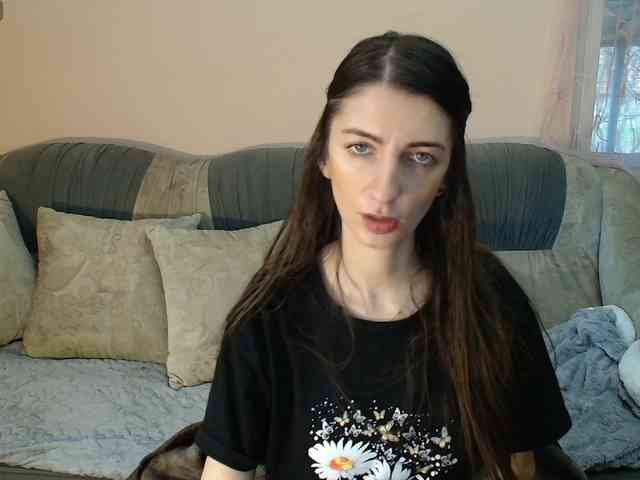 ella-myst webcam