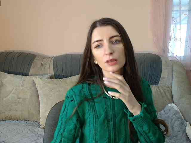 ella-myst webcam