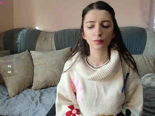 ella-myst webcam