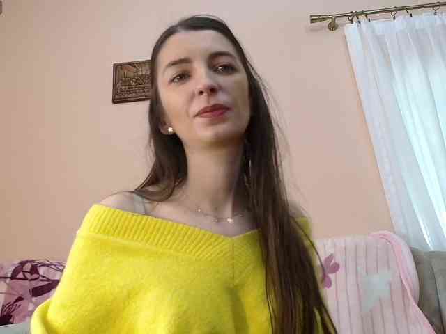 ella-myst webcam