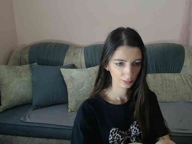 ella-myst webcam