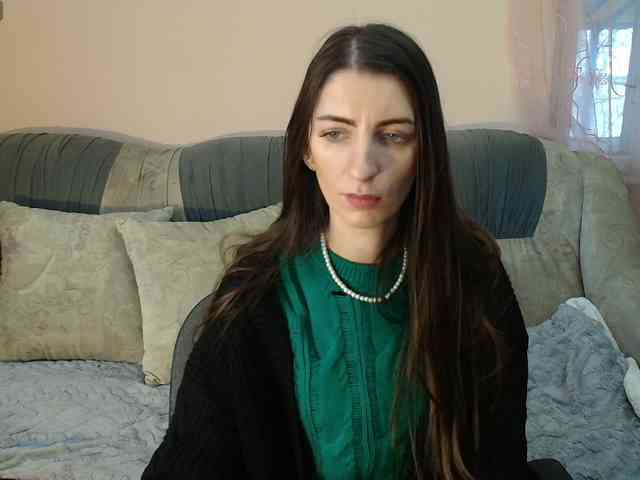 ella-myst webcam