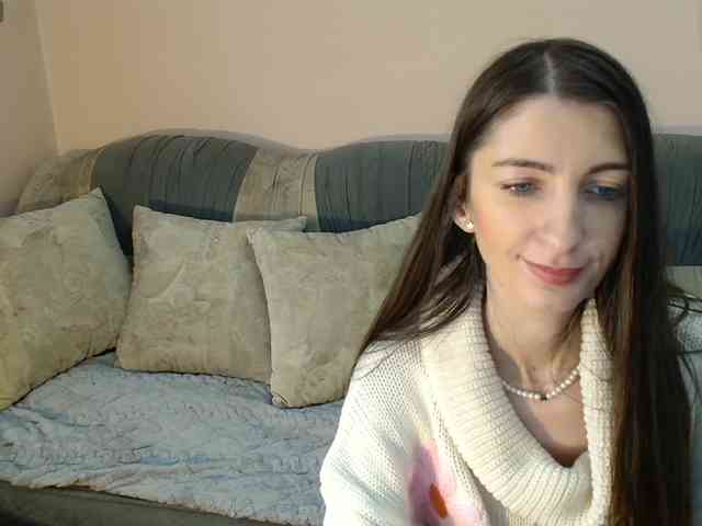ella-myst webcam