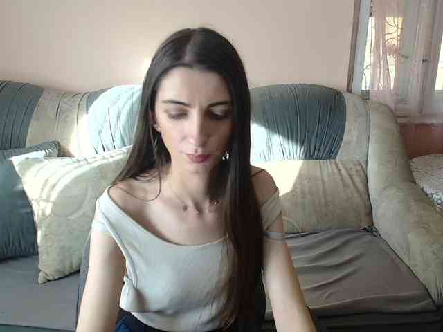 ella-myst webcam