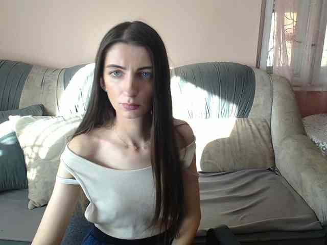 ella-myst webcam
