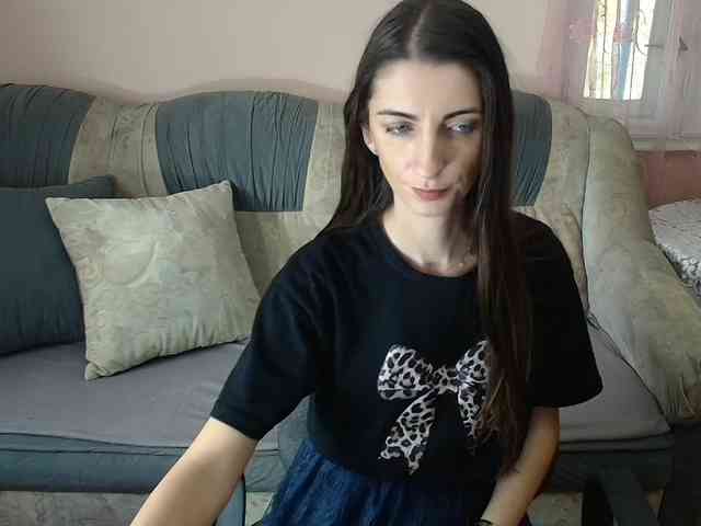 ella-myst webcam