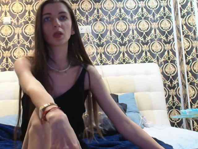 ella-myst webcam