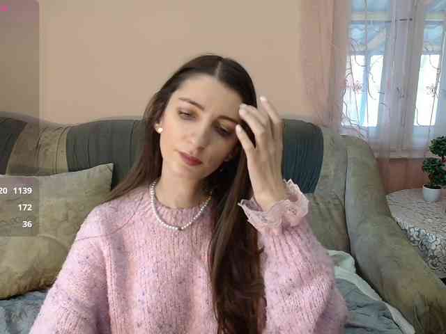 ella-myst webcam
