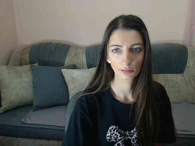 ella-myst webcam