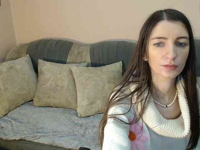 ella-myst webcam