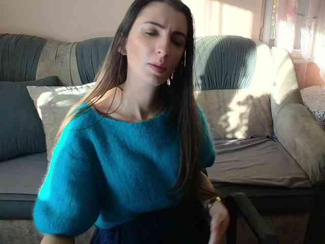 ella-myst webcam