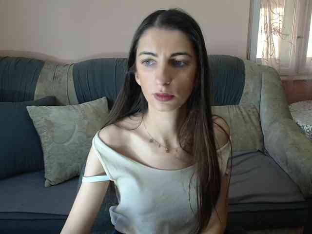 ella-myst webcam