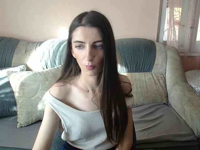 ella-myst webcam