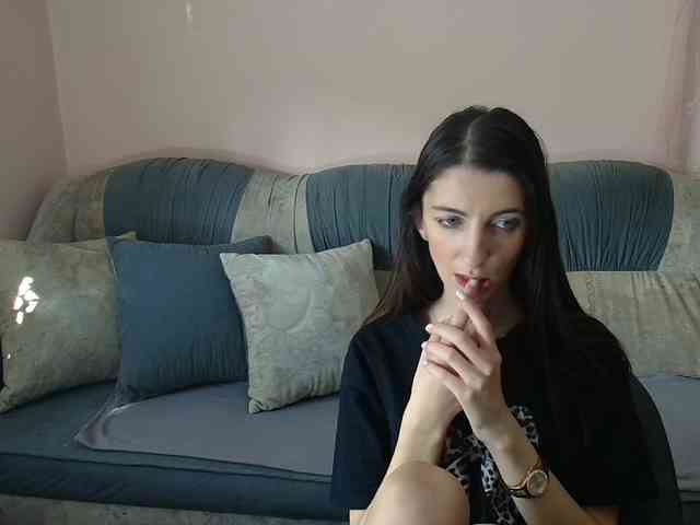 ella-myst webcam