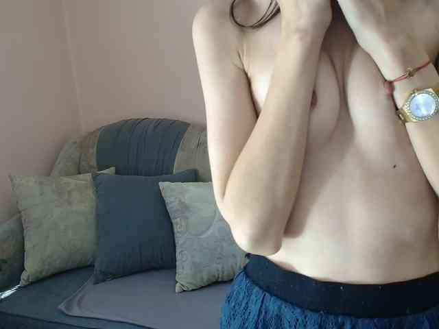 ella-myst webcam