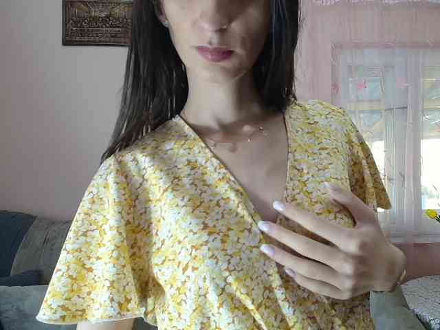 ella-myst webcam