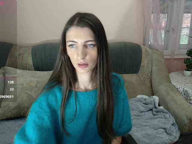 ella-myst webcam