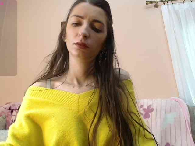 ella-myst webcam