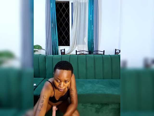 Sexxybunny's BongaCams show and profile