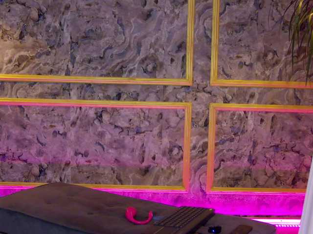 SinfulLust's BongaCams show and profile