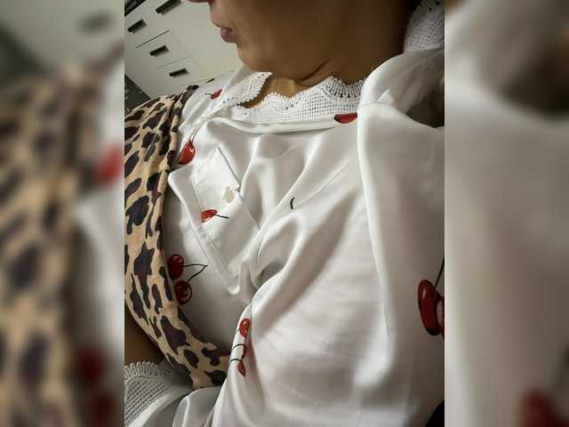 Dii-6's BongaCams show and profile