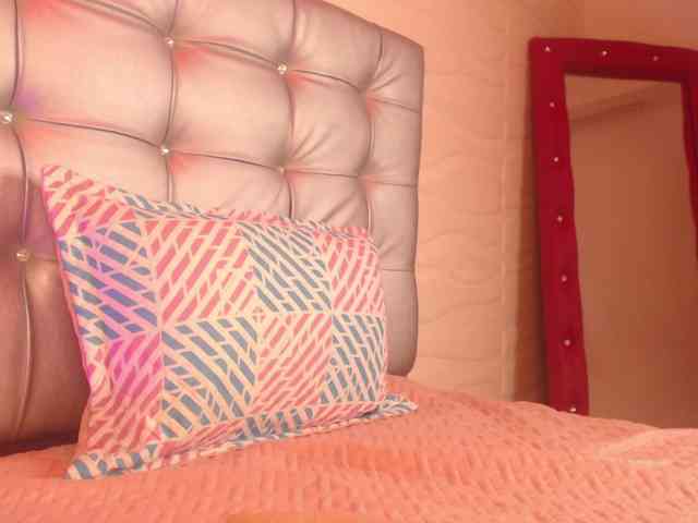 miakiss7's webcam live show
