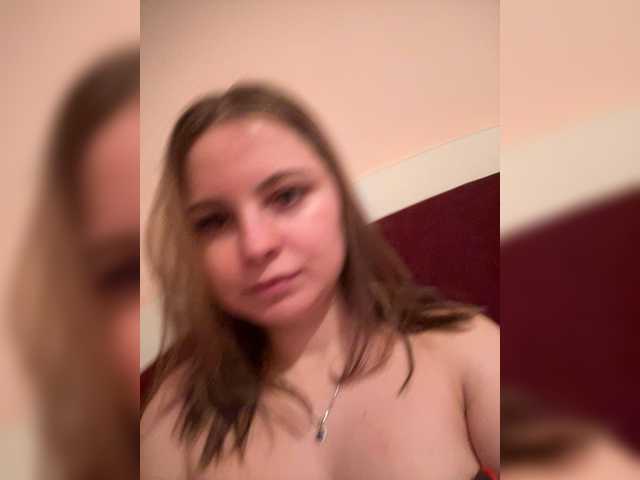 Emma81's BongaCams show and profile