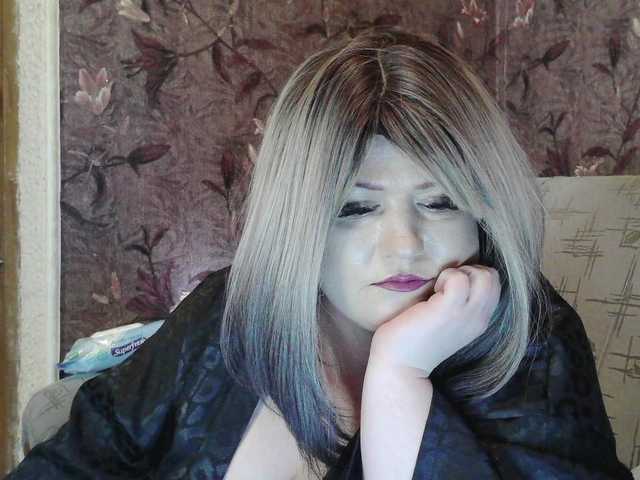 Yuliia's BongaCams show and profile