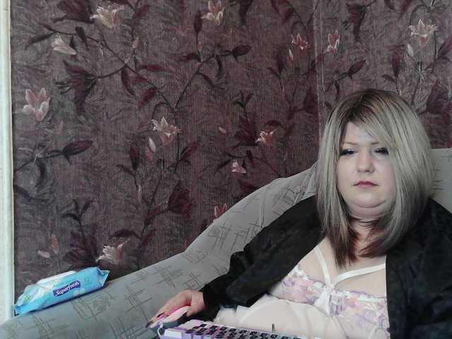 Yuliia's BongaCams show and profile