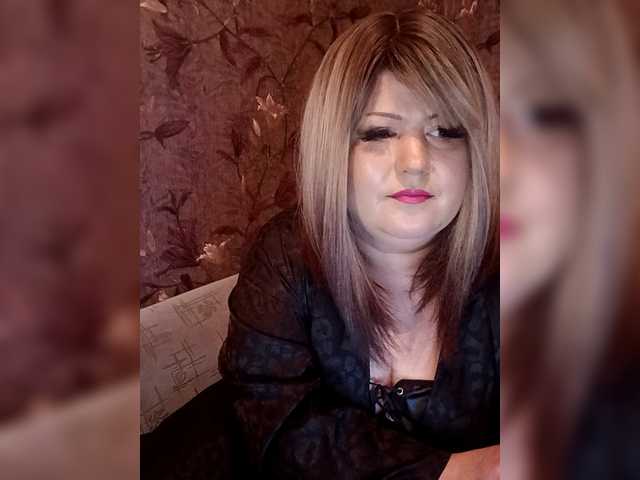 Yuliia's BongaCams show and profile