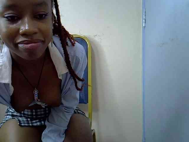 AuroraBarbie webcam