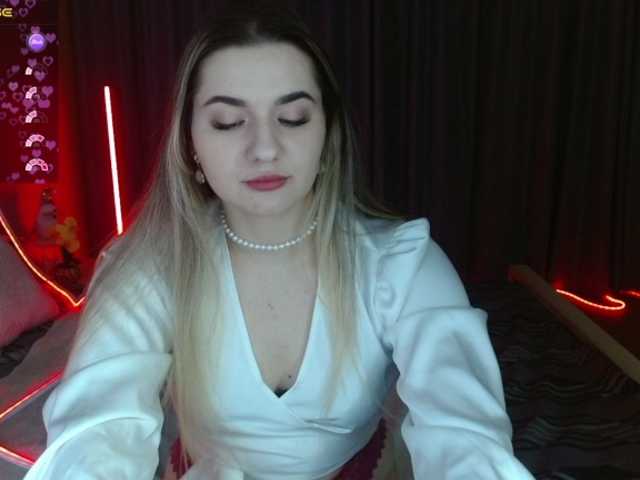 Be1lablush's BongaCams show and profile