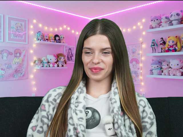 Sukie69's BongaCams show and profile