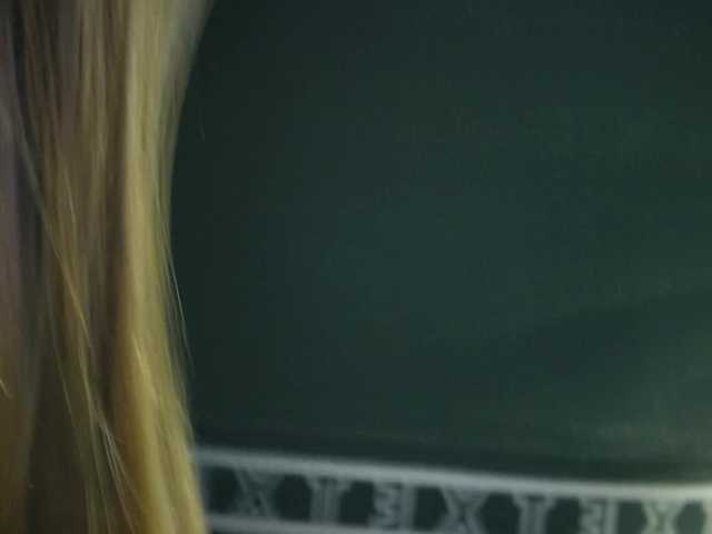 Sukie69's BongaCams show and profile