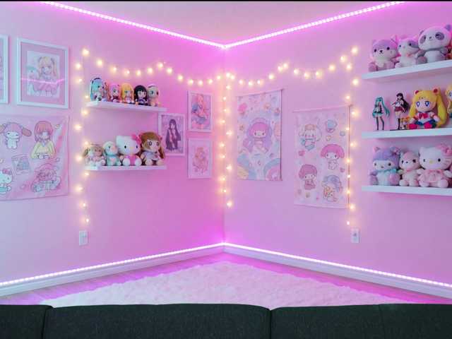 Sukie69's BongaCams show and profile