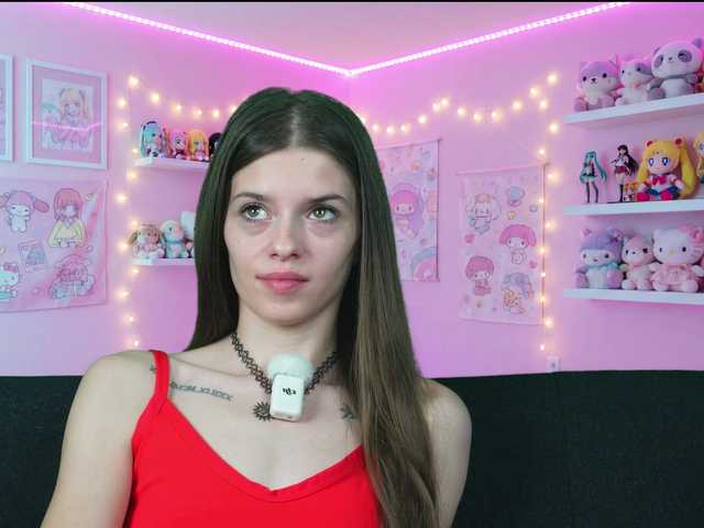 Sukie69's BongaCams show and profile