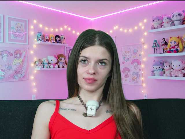 Sukie69's BongaCams show and profile