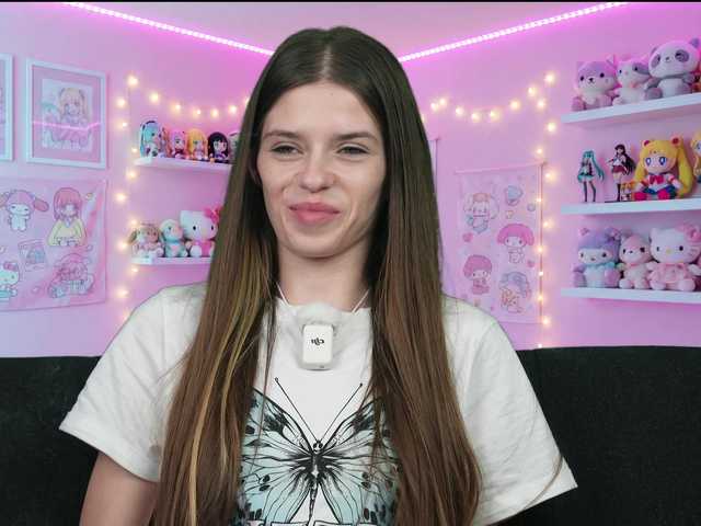 Sukie69's BongaCams show and profile